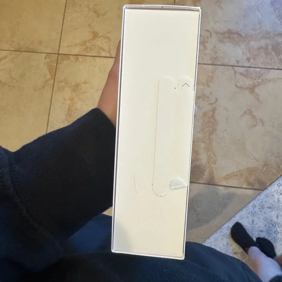 Oura Ring gen 4- Silver size 7 - Picture 3 of 7